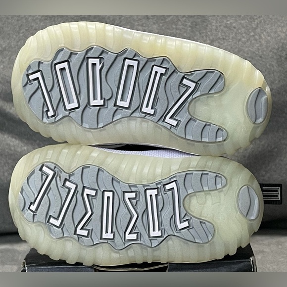 SOLD SOLD SOLD SOLD SOLD 2020 Nike Air Jordan 11 XI Retro Jubilee Black Silver - Picture 9 of 12